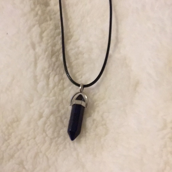 Misc quartz pendants on leather chain - Picture 1 of 1